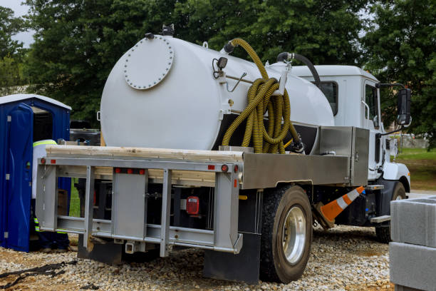 Portable Toilet Options We Offer in Mission Hills, CA